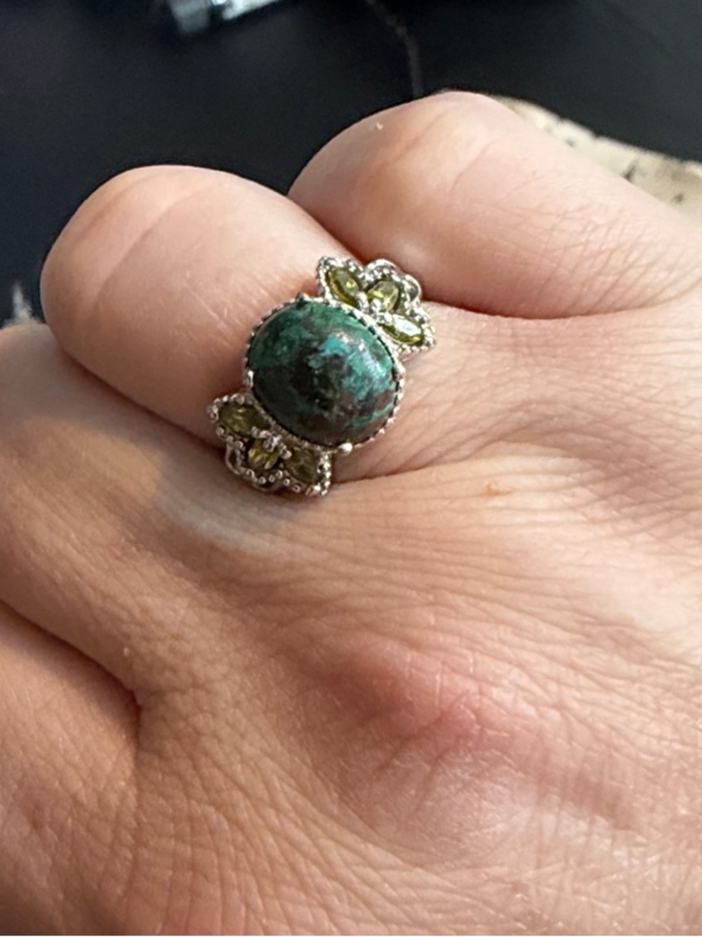 Green Stone Floral Accent Ring - Women's Fashion Jewelry